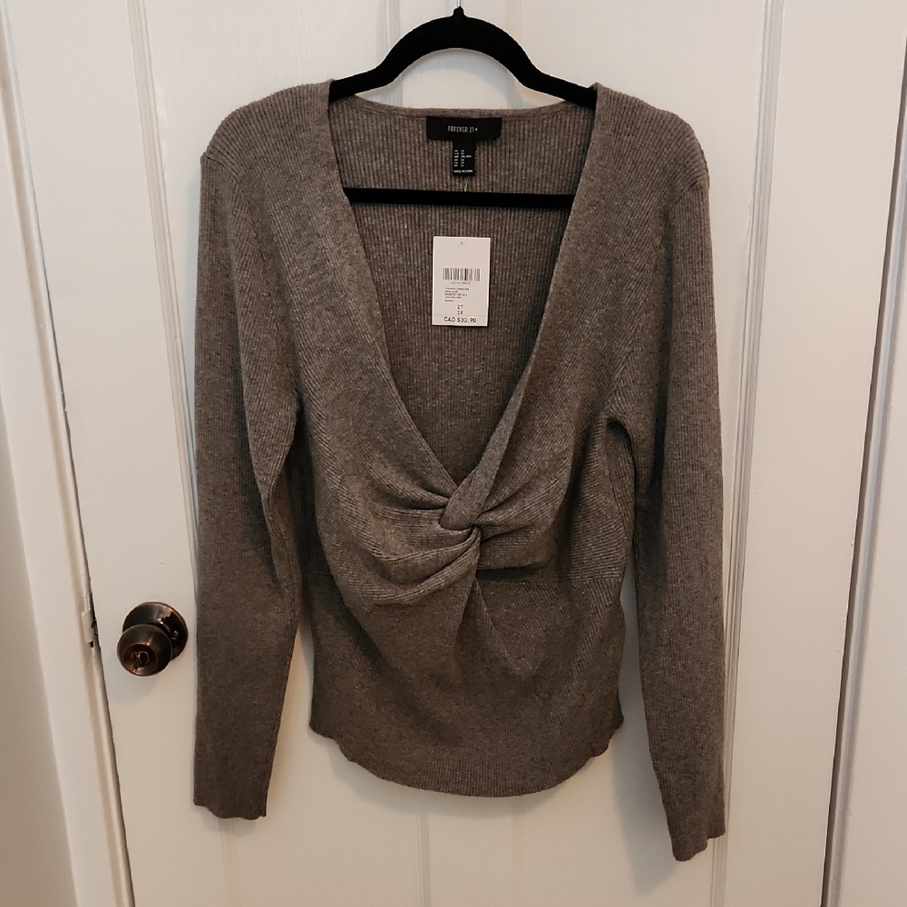 Forever 21 V-Neck Twist-Front Sweater in Gray
